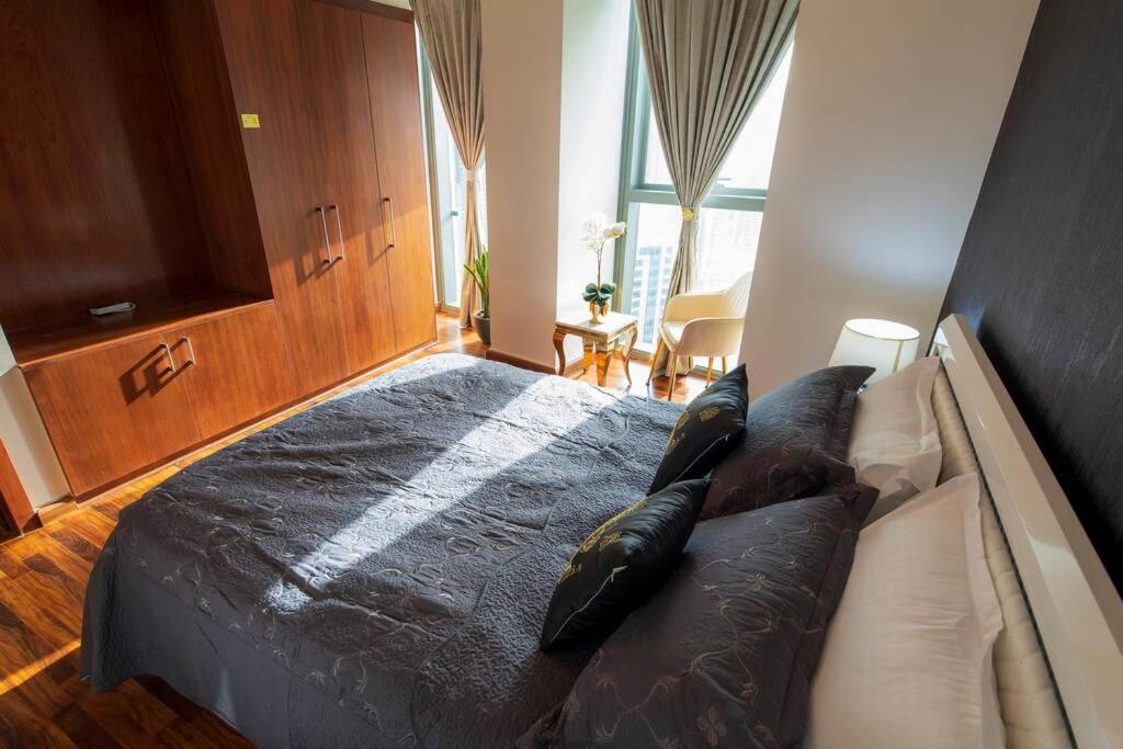 דובאי First Class 3Br With Full Burj Khalifa And Fountain View מראה חיצוני תמונה